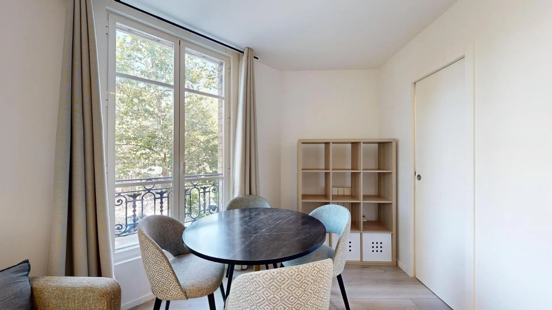 Apartment Bluestay 30 - Charmant Appartement A Paris France